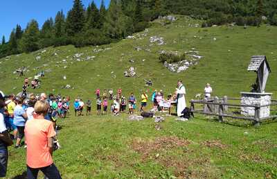 Berggottesdienst bei herrlichem Wetter.